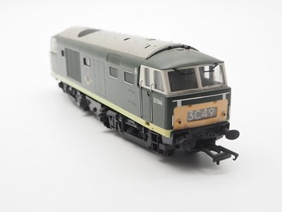 Lot 513 - A group of OO gauge diesel locomotives...