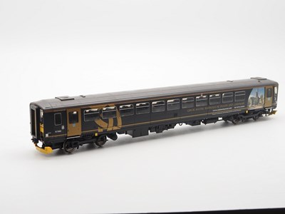 Lot 515 - A HORNBY OO gauge R2866 class 153 single...