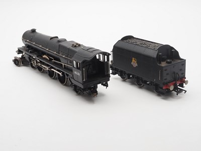 Lot 528 - A pair of HORNBY OO gauge steam locomotives...