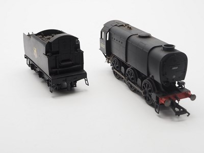 Lot 528 - A pair of HORNBY OO gauge steam locomotives...