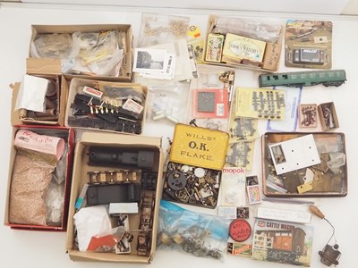 Lot 538 - A large quantity of OO gauge kits, accessories...