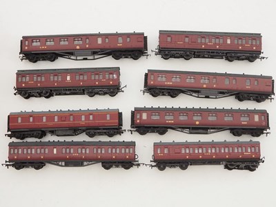 Lot 540 - A mixed group of OO gauge rolling stock, steam...