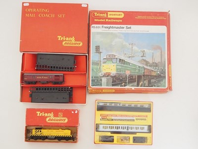 Lot 543 - A group of TRI-ANG and TRIANG HORNBY OO gauge...