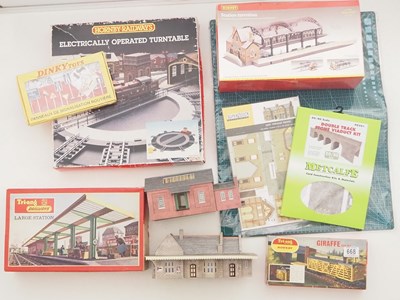 Lot 571 - A group of mostly HORNBY OO gauge buildings...