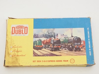 Lot 583 - A pair of HORNBY DUBLO OO gauge 2-rail goods...