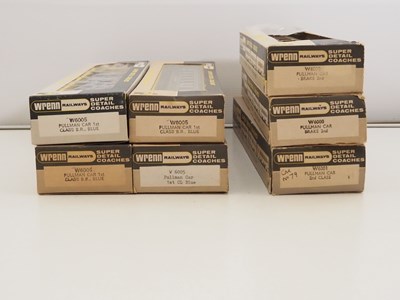 Lot 586 - A rake of WRENN OO gauge Pullman cars in...