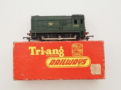 Lot 588 - A group of TRI-ANG OO gauge locomotives...