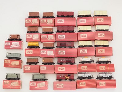 Lot 595 - A quantity of HORNBY DUBLO OO gauge 2-rail...