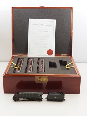 Lot 600 - A BACHMANN OO gauge 31-960 'The Elizabethan'...