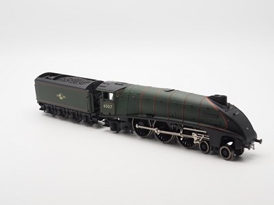 Lot 600 - A BACHMANN OO gauge 31-960 'The Elizabethan'...