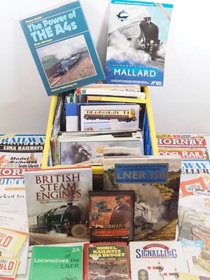 Lot 604 - A large quantity of railway and model railway...