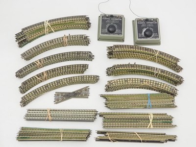 Lot 606 - A large quantity of HORNBY DUBLO 3-rail track...