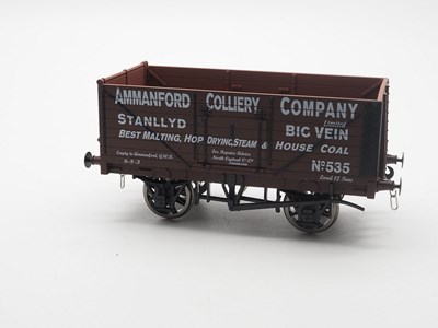 Lot 639 - A pair of DAPOL O gauge wagons, comprising of...