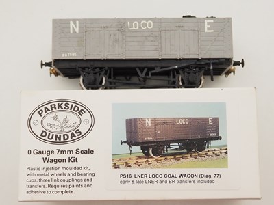 Lot 646 - A group of PARKSIDE DUNDAS plastic O gauge...
