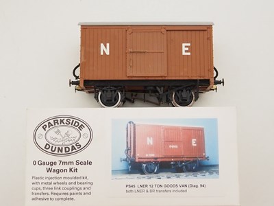 Lot 646 - A group of PARKSIDE DUNDAS plastic O gauge...