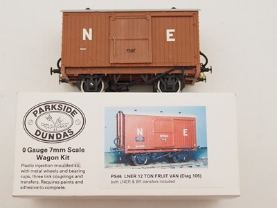 Lot 646 - A group of PARKSIDE DUNDAS plastic O gauge...