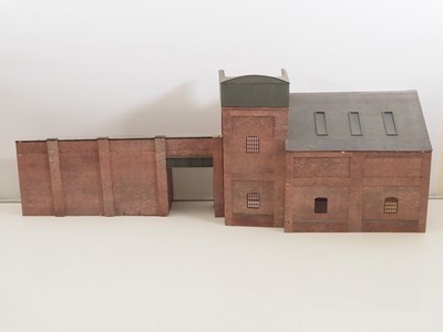 Lot 659 - A group of O gauge kitbuilt buildings and...