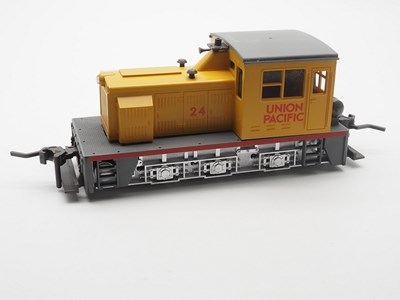 Lot 663 - A pair of ATLAS O Gauge American outline 0-6-0...