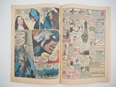 Lot 117 - BATMAN #251 (1973 - DC) - Classic Joker cover...