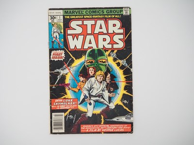 Lot 318 - STAR WARS #1 (1977 - MARVEL) - The first issue...