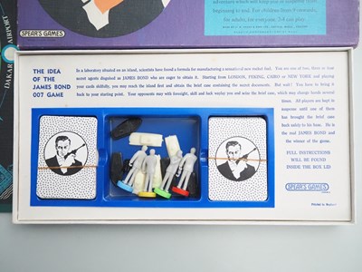 Lot 407 - JAMES BOND: JAMES BOND 007 Secret Service Game...