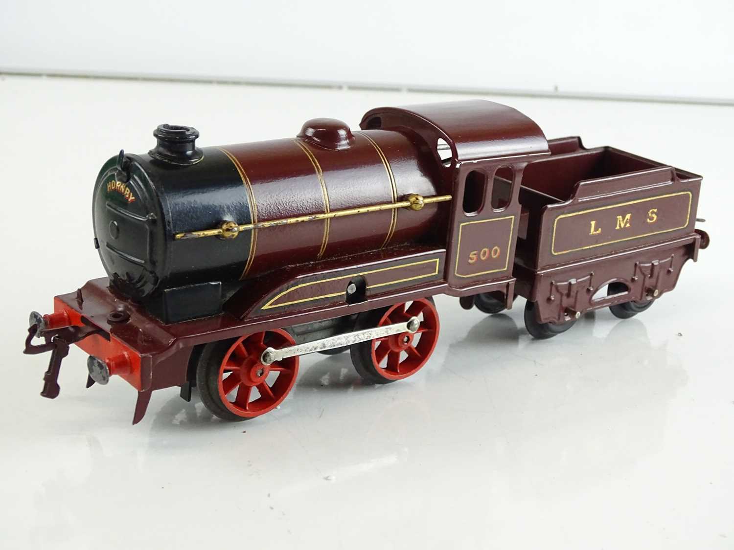 Lot 121 - A HORNBY SERIES O gauge clockwork No.0 0-4-0...