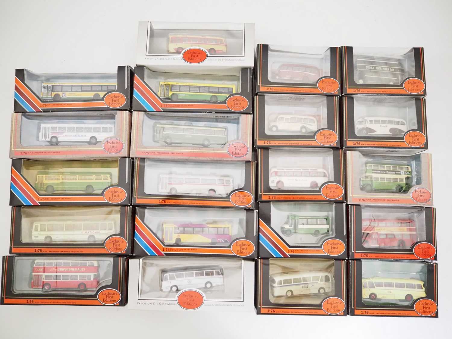 Lot 25 - A group of EFE 1:76 scale diecast buses, all...