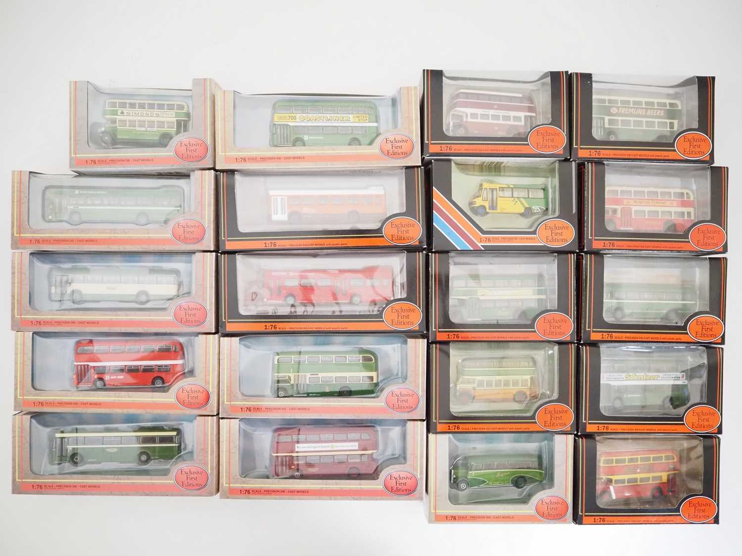 Lot 26 - A group of EFE 1:76 scale diecast buses, all...