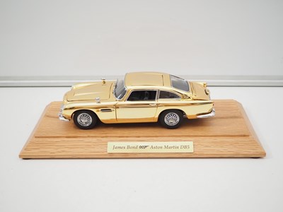 Lot 95 - A DANBURY MINT 1:24 scale limited edition 22...