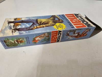 Lot 210 - A boxed 1970/73 first issue ACTION MAN...