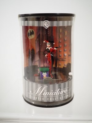 Lot 217 - A large group of WARNER BROS Miniature Classic...