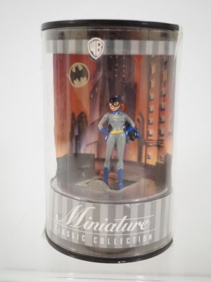 Lot 217 - A large group of WARNER BROS Miniature Classic...
