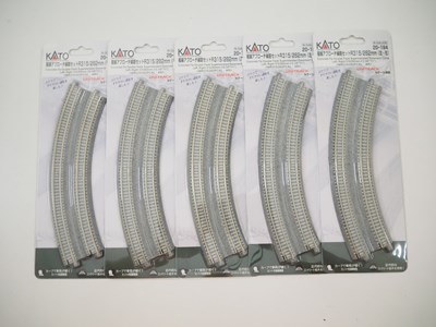 Lot 261 - A group of KATO N gauge Unitrack double track...