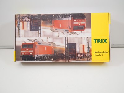 Lot 273 - A TRIX N gauge 15265 Shop display 'Moderne...