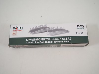 Lot 281 - A group of KATO N gauge model railway...