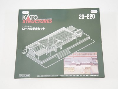 Lot 281 - A group of KATO N gauge model railway...