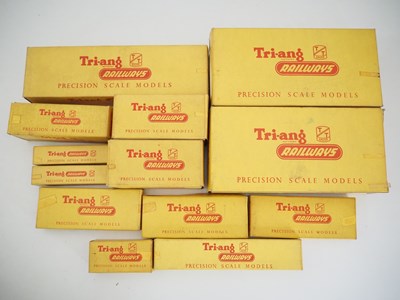 Lot 286 - A group of TRIANG TT gauge boxed accessories...