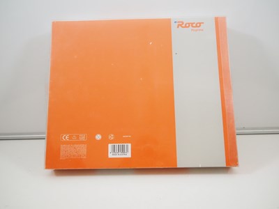 Lot 299 - A ROCO HO gauge 45997 Playtime 8 car wagon...