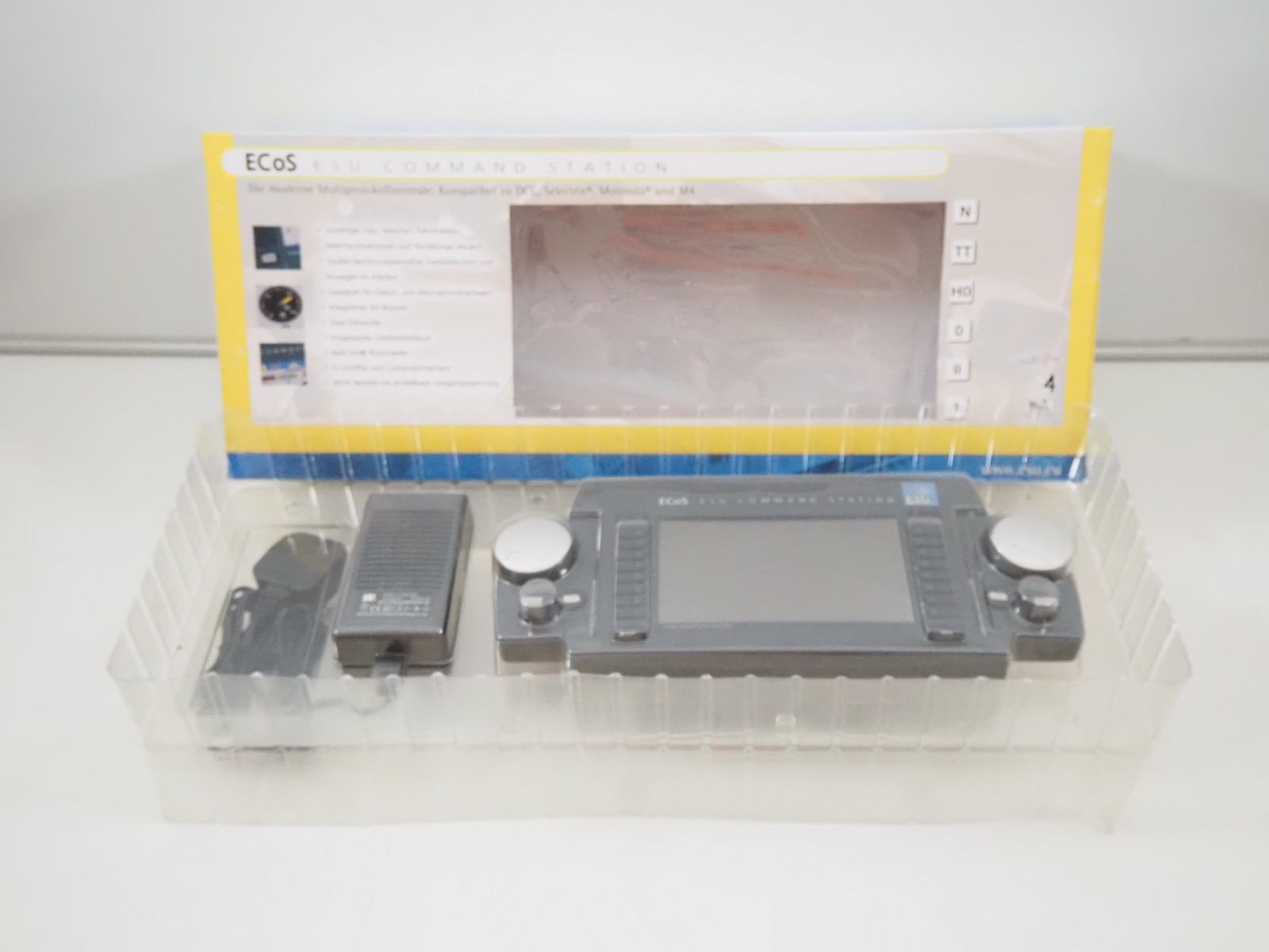 Lot 300 - An ECOS ESU 50200 Command Station DCC