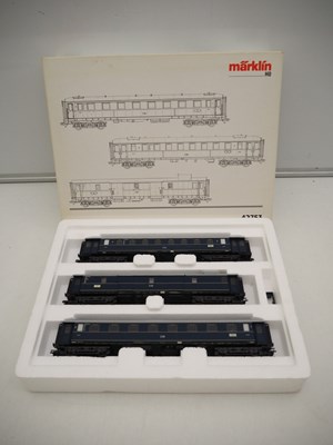 Lot 309 - A MARKLIN HO gauge 42753 Express Train...