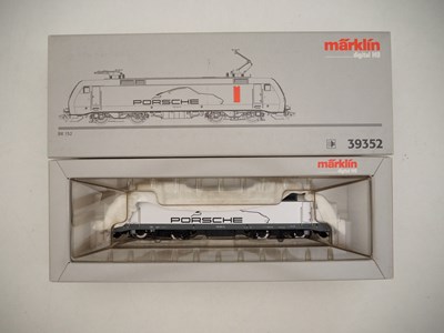 Lot 317 - A MARKLIN Digital HO gauge 39352 BR 152...