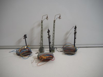 Lot 321 - A large quantity of MARKLIN HO gauge street...