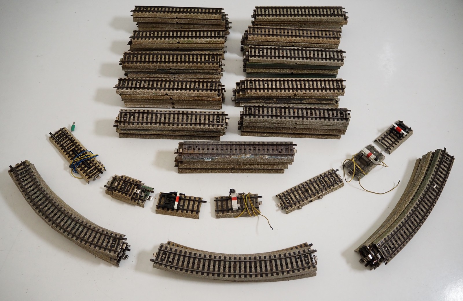 Lot 326 - A selection of MARKLIN unboxed HO gauge