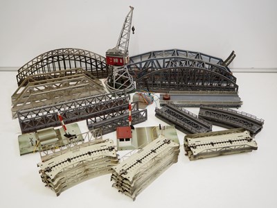 Lot 345 - A large quantity of unboxed MARKLIN HO gauge...