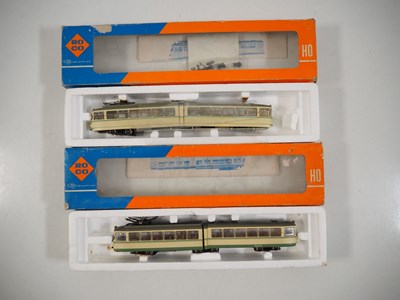 Lot 352 - A pair of ROCO HO gauge 8502 Duwag articulated...