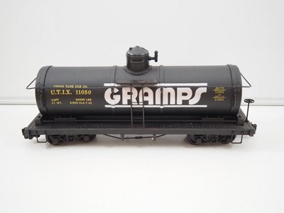 Lot 356 - A group of G scale wagons comprising a boxed...