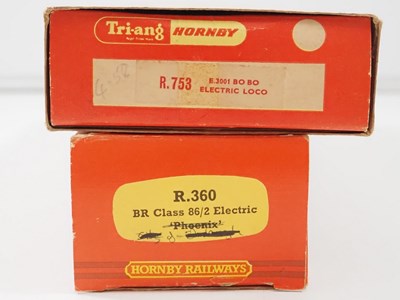 Lot 376 - A pair of OO gauge HORNBY and TRIANG HORNBY...