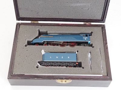 Lot 382 - A BACHMANN OO gauge limited edition number 676...