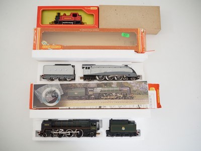 Lot 383 - A group of three OO gauge TRIANG HORNBY and...