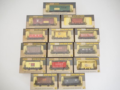 Lot 386 - A group of mixed WRENN OO gauge wagons in...